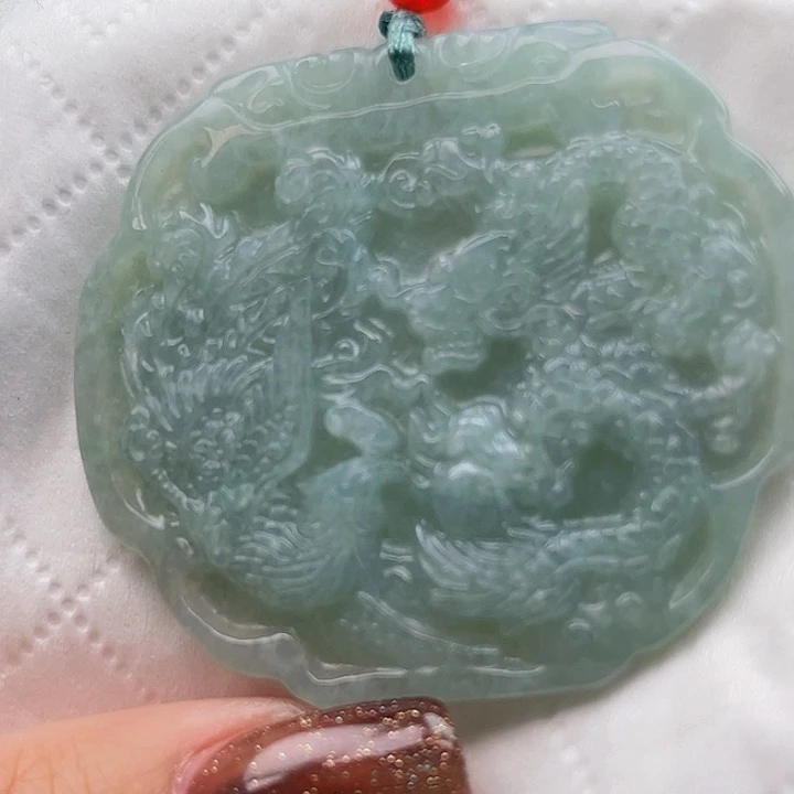 翡翠未镶嵌颈饰挂件