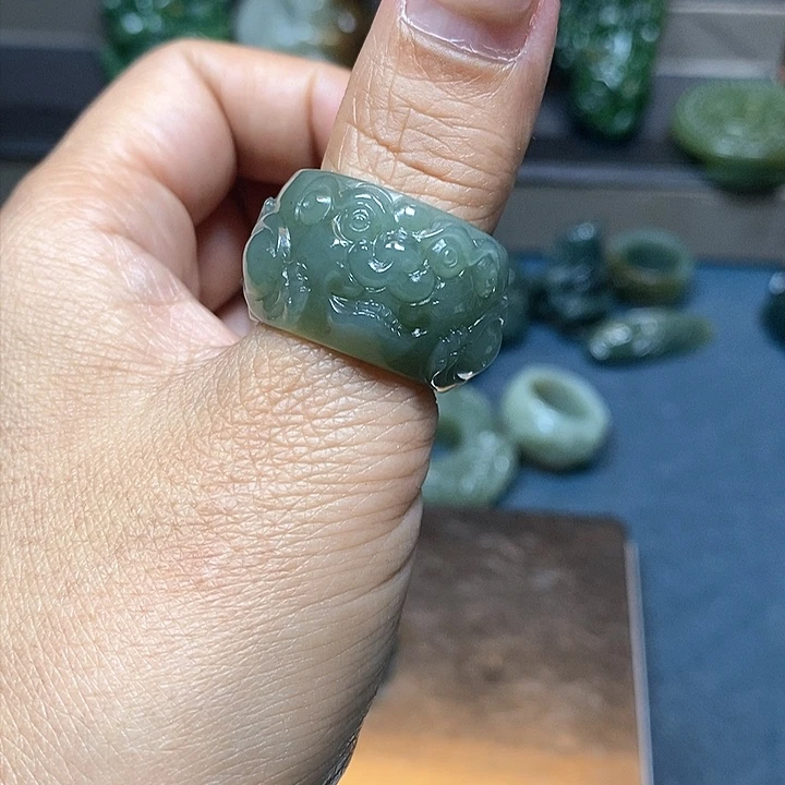 和田玉挂件未镶嵌小***寻