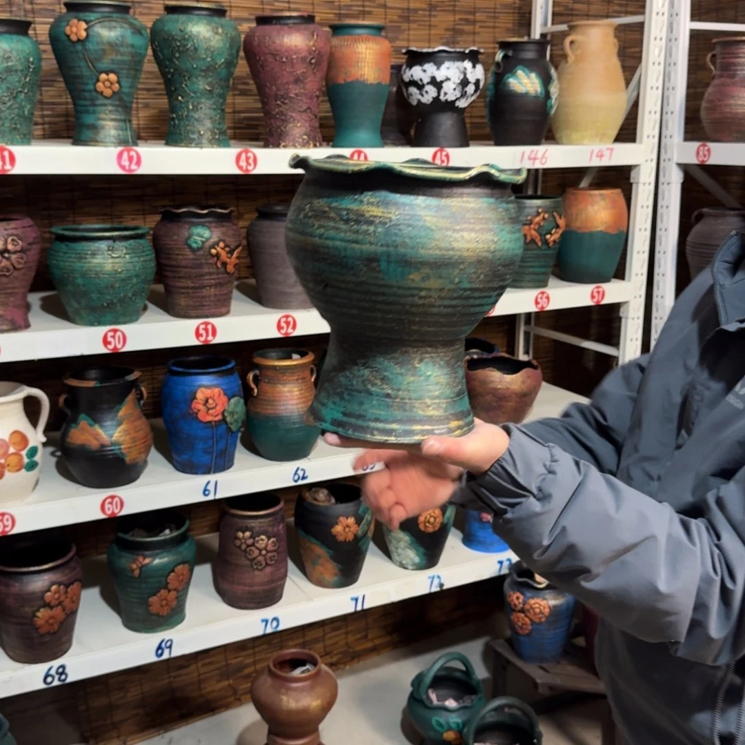 红陶红陶浮雕花盆炸炸炸