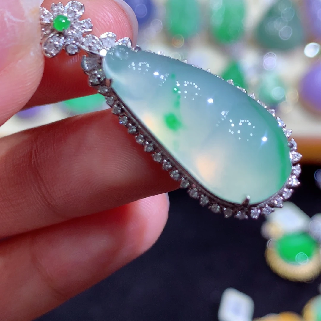 翡翠未镶嵌吊坠(不含链)