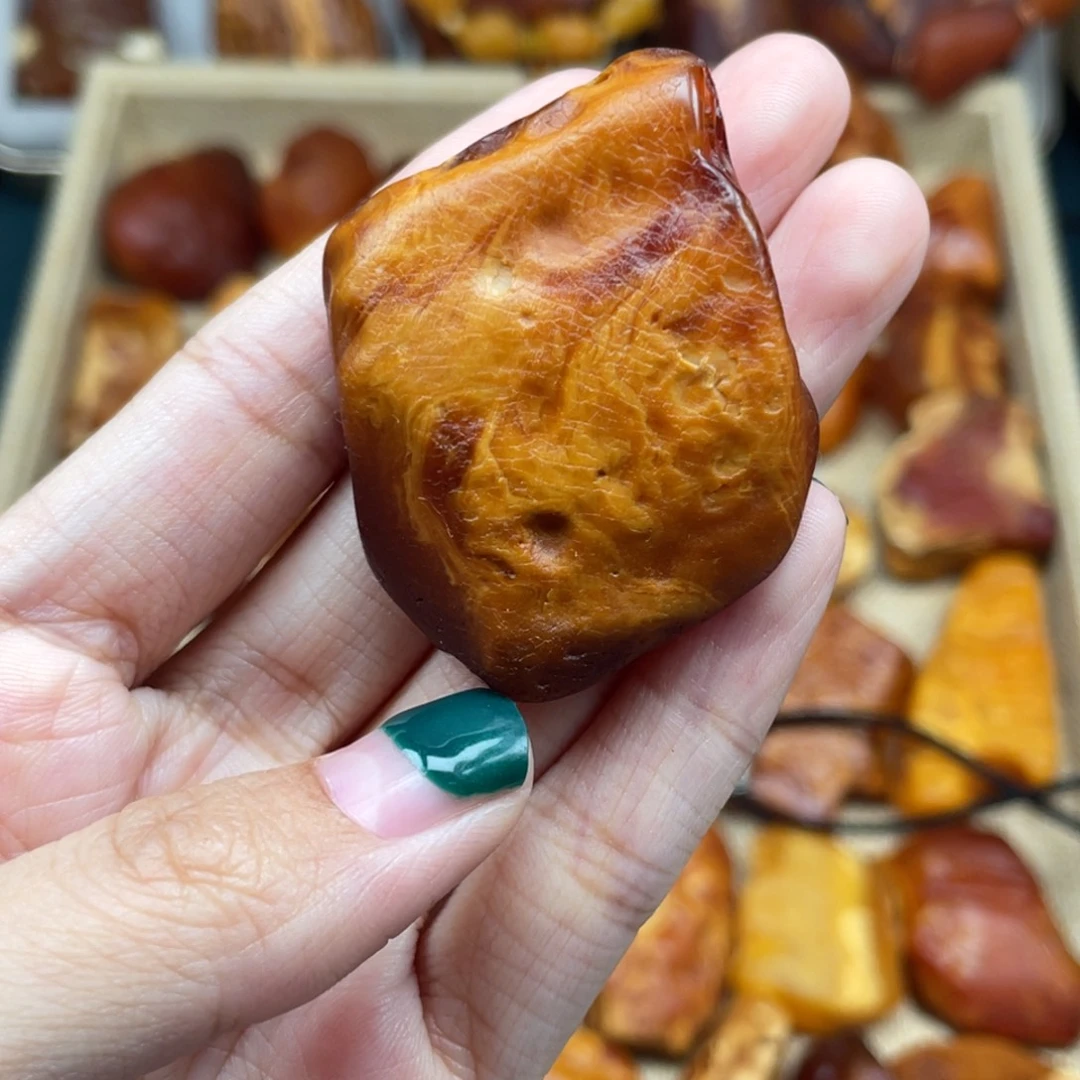 琥珀未镶嵌珠宝奇石