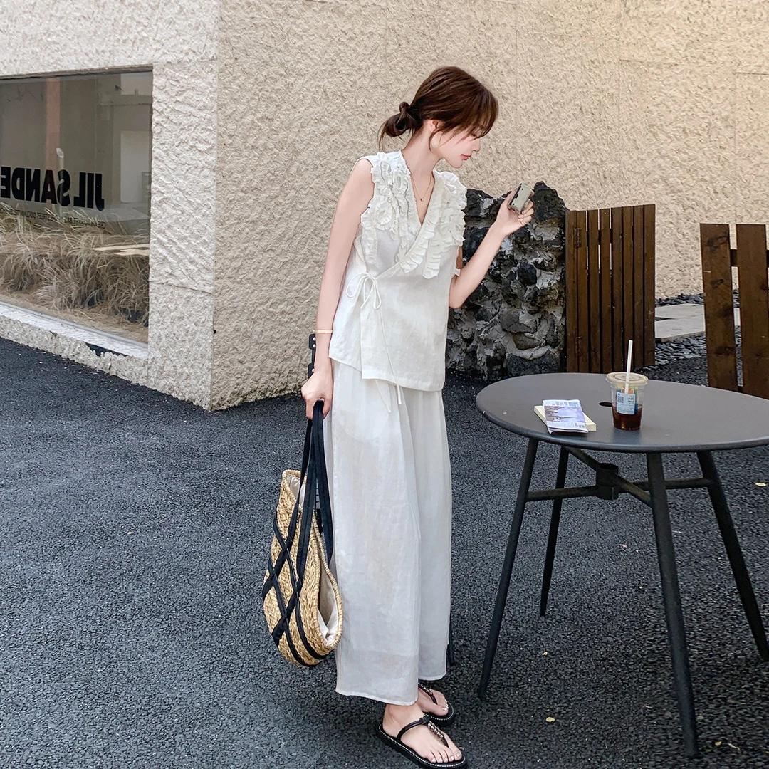 米白色木耳边无袖衬衫套装女2025夏新款法式宽松休闲阔腿裤两件套