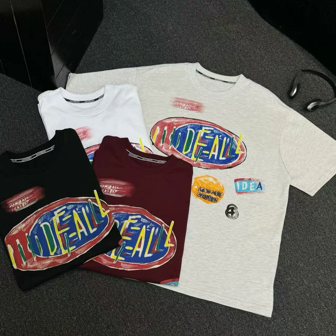 [X]黑白灰红四色彩绘创意休闲设计款短袖宽松体恤（春日满满）