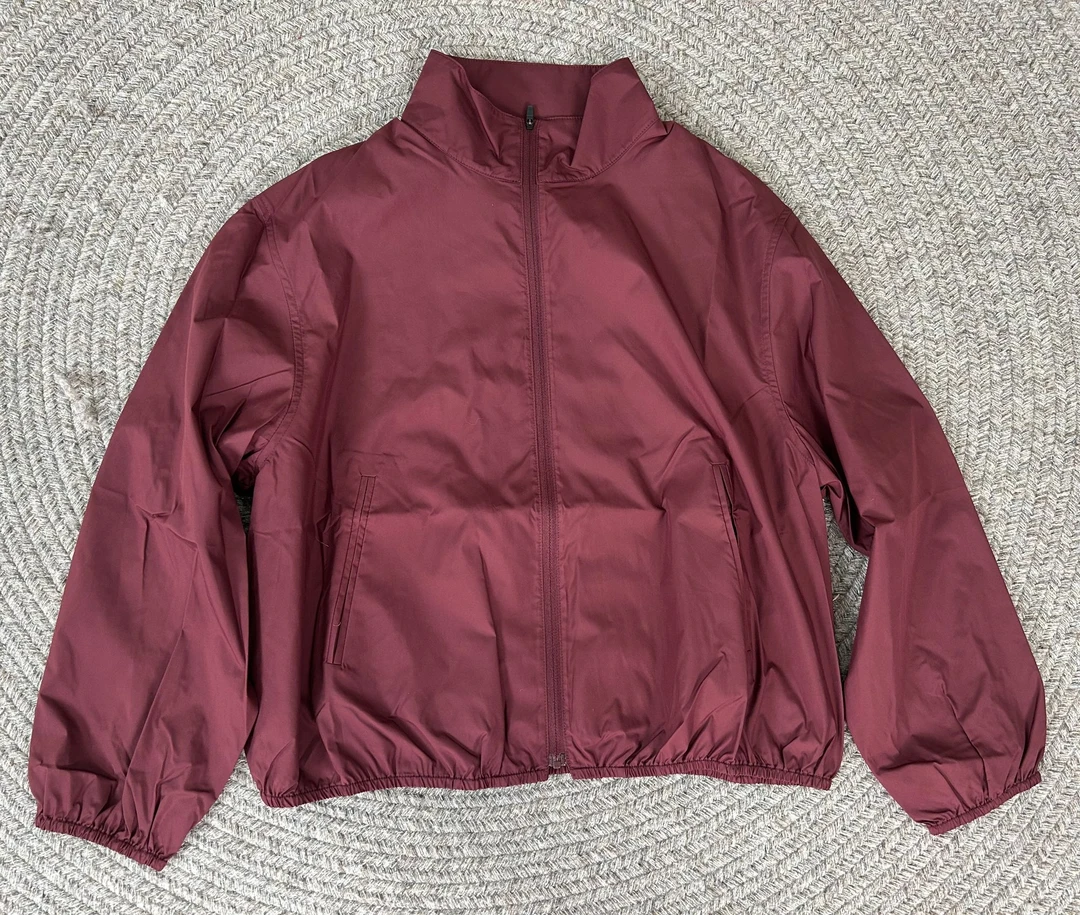 轻柔哑光涤纺布 抗皱易携立领拉链薄外套K44