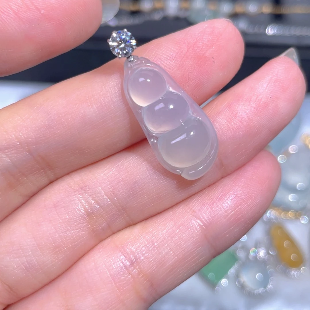 颈饰18K金镶嵌翡翠翡翠
