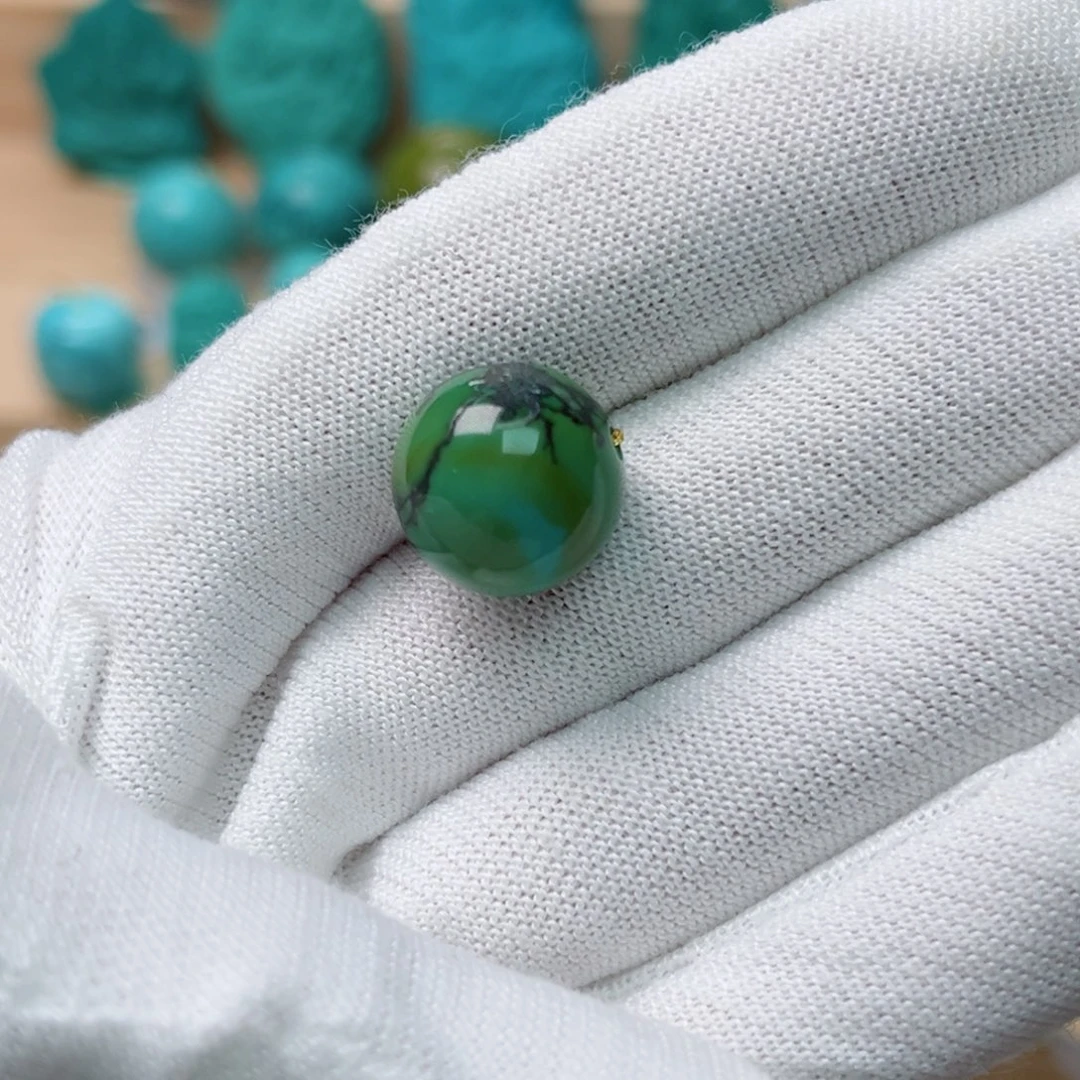 未镶嵌绿松石珠宝奇石中**达