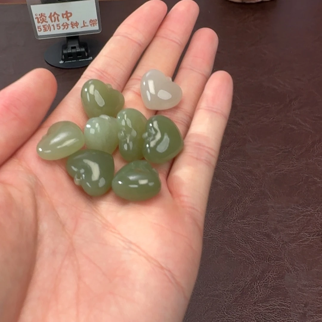 和田玉未镶嵌颈饰926少奶奶多样性发其一