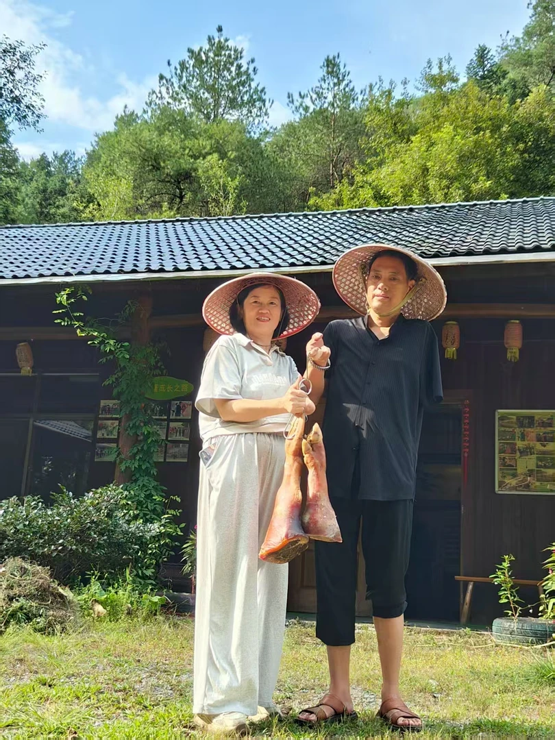 3.2斤农家腊猪脚家乡的味道