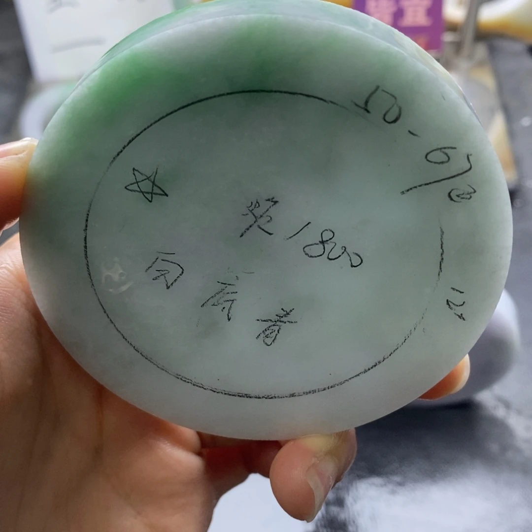 定制翡翠未镶嵌翡翠手镯