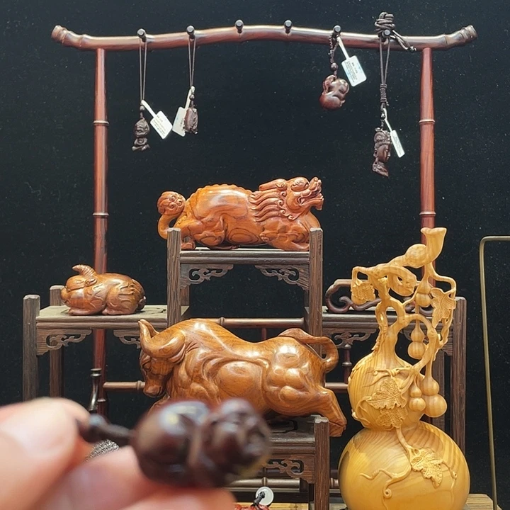 拉***姆檀香紫檀（小叶紫檀）猪挂件