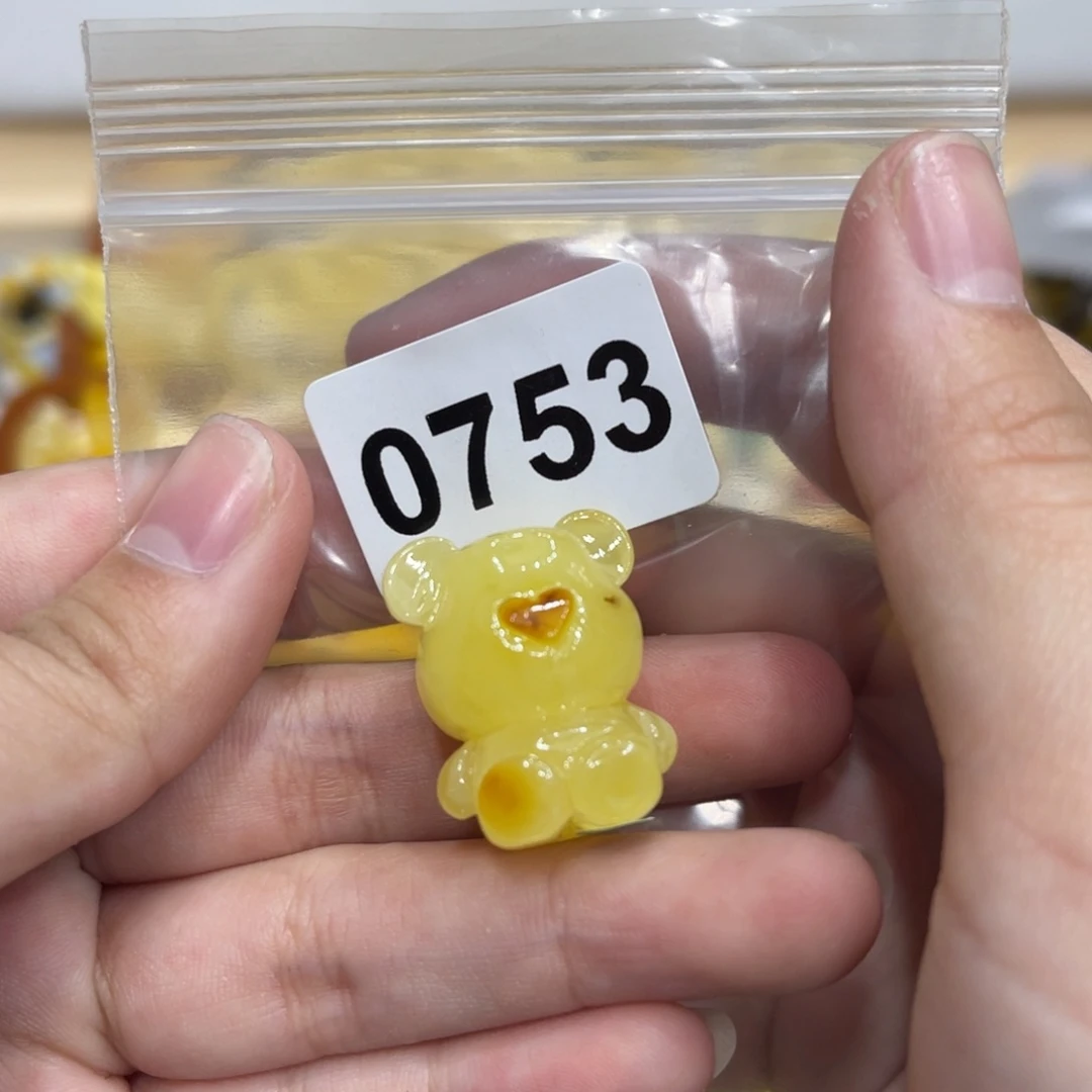 琥珀珠宝奇石未镶嵌
