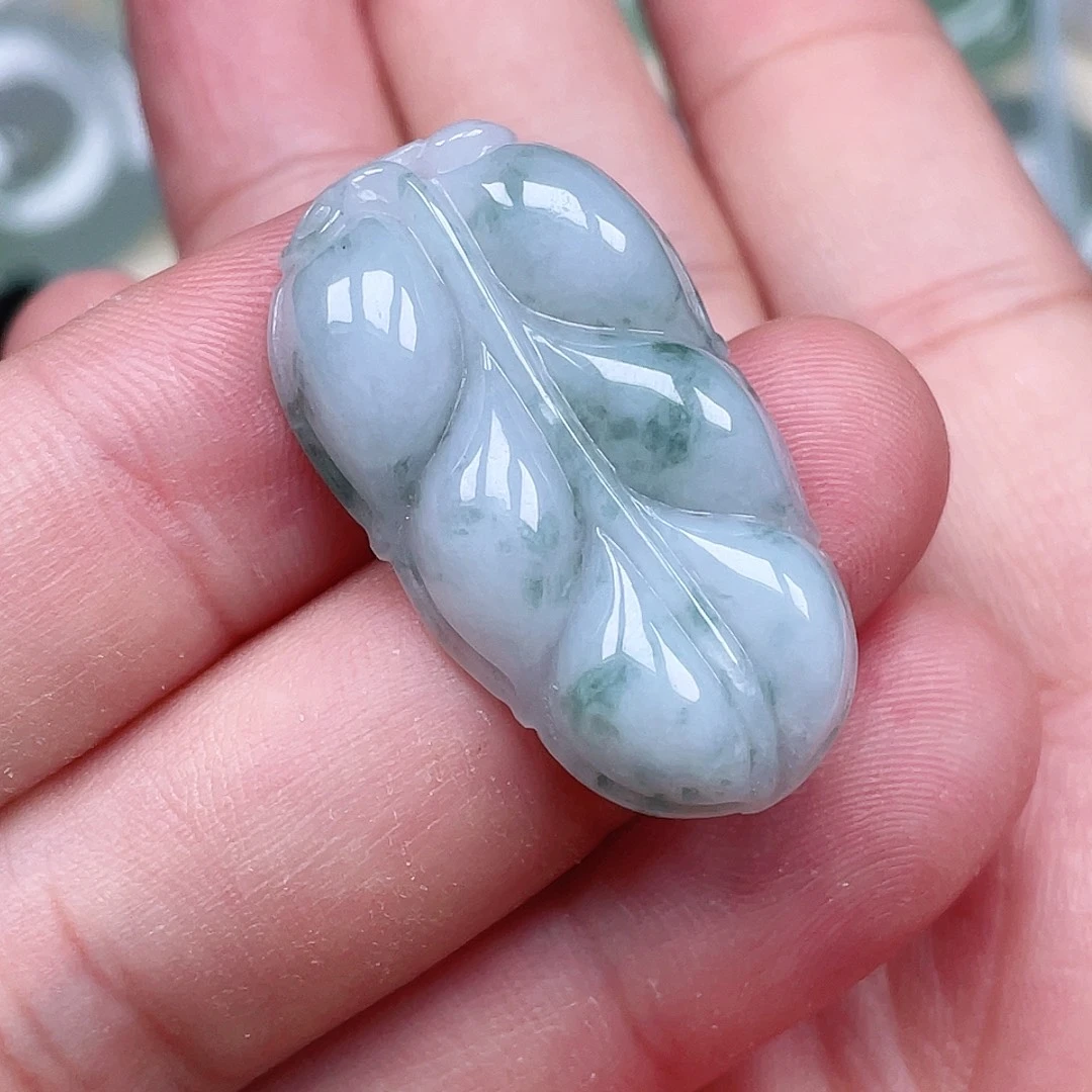 颈饰未镶嵌翡翠叶子