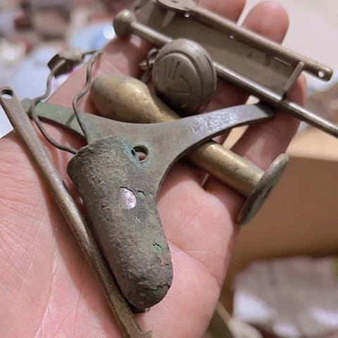 松木༊****Ggjhghhvgvcvvc