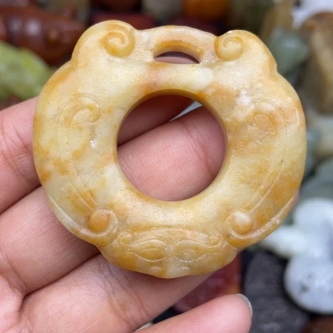 蛇纹石玉未镶嵌颈饰54