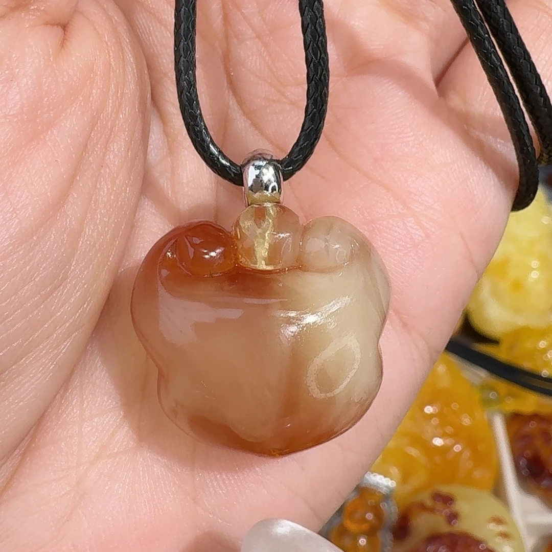 暖***。琥珀未镶嵌裸石我