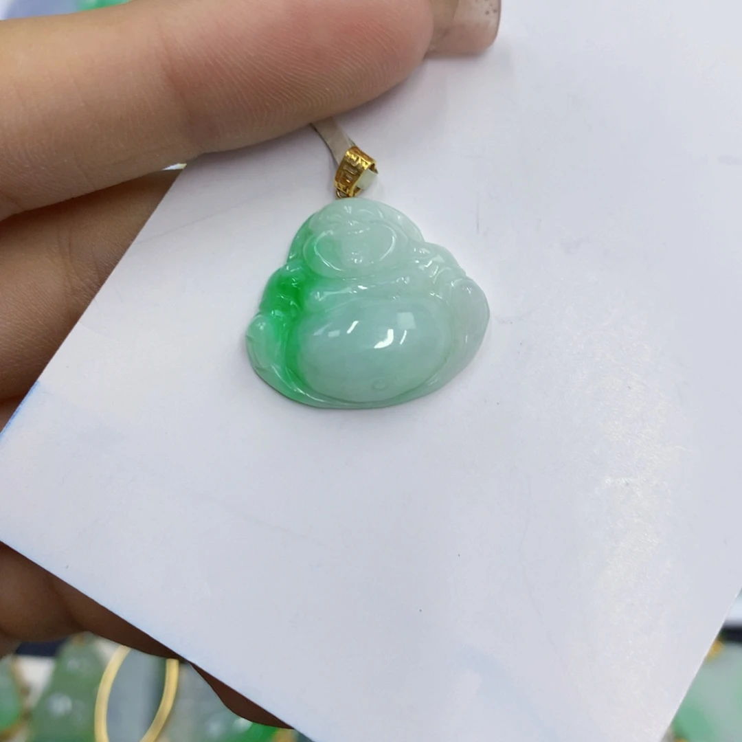 翡翠18K金镶嵌颈饰翡翠