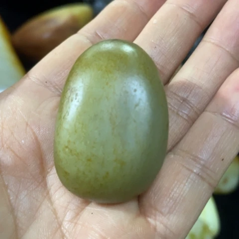 未镶嵌和田玉（糖玉）车挂