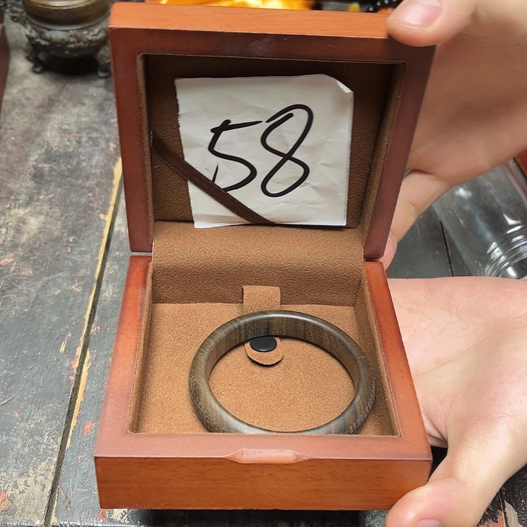 大叶紫檀（黑酸枝木类）