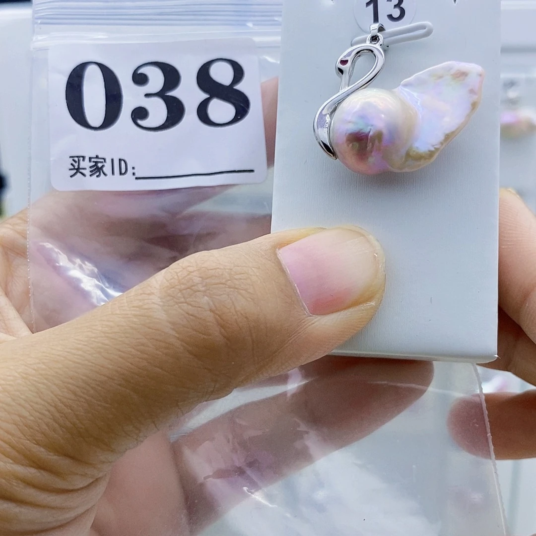 颈饰淡水珍珠钛钢