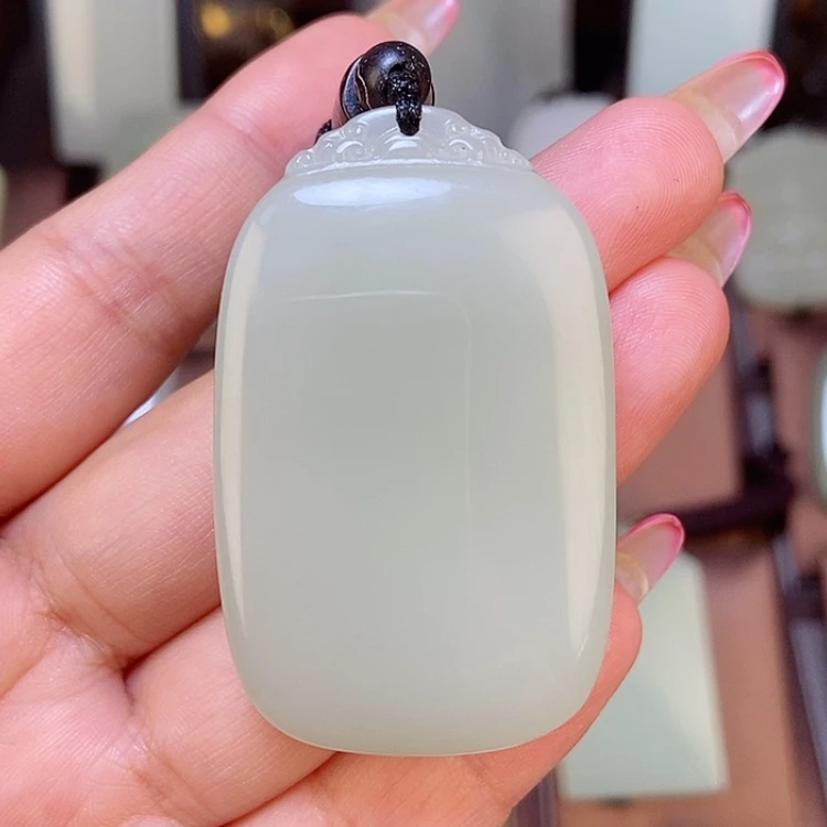 【闪购商品】颈饰未镶嵌和田玉
