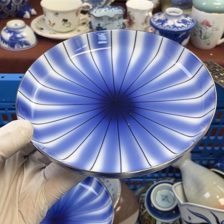 他家瓷器真美…开播了