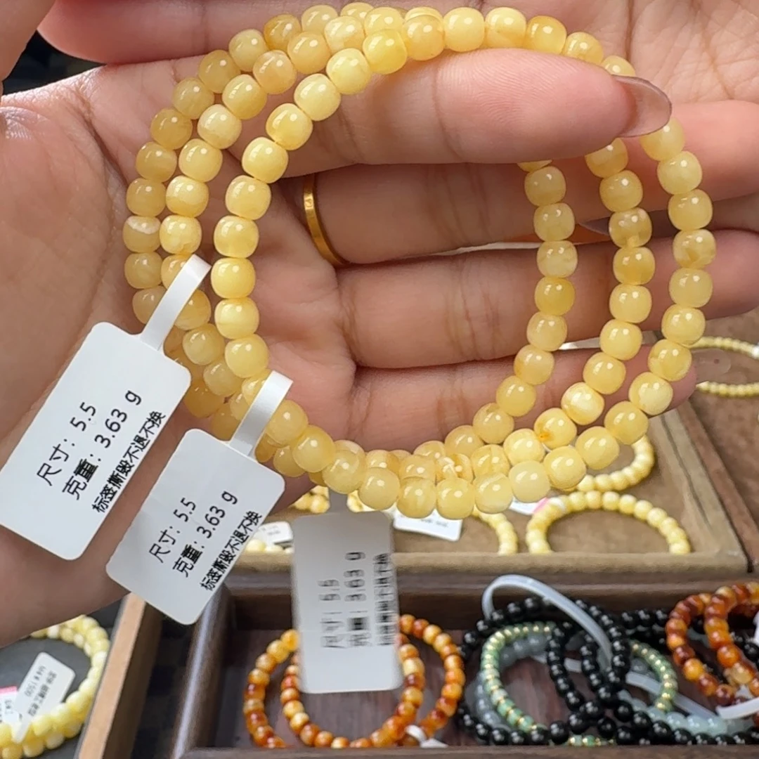 琥珀未镶嵌裸石多样性发其一