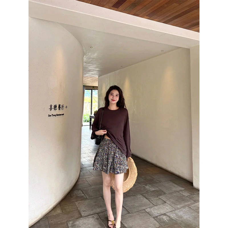 韩系休闲慵懒风纯色长袖T恤2025夏季新款时尚松弛感百搭碎花短裤
