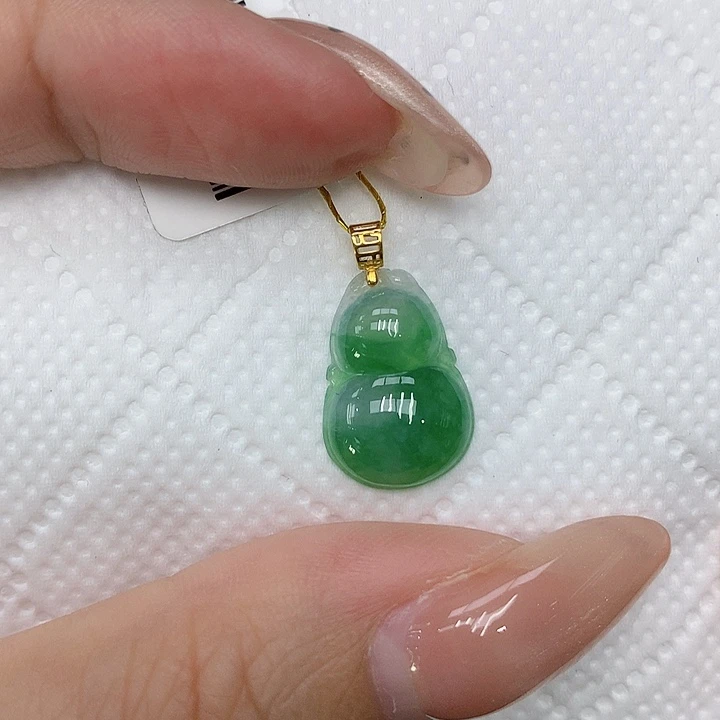 颈饰18K金镶嵌翡翠
