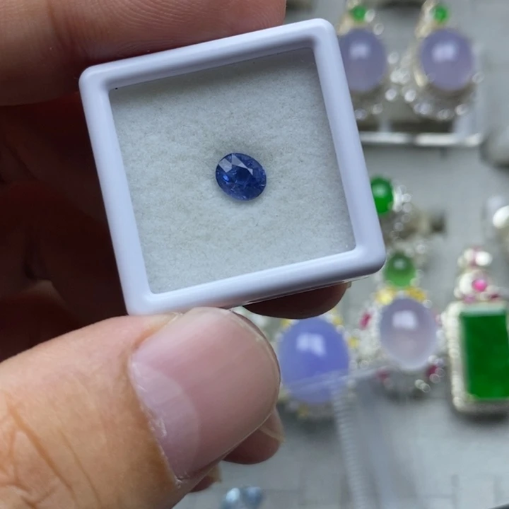 未镶嵌缅甸天然无烧0.95ct定制蓝宝石