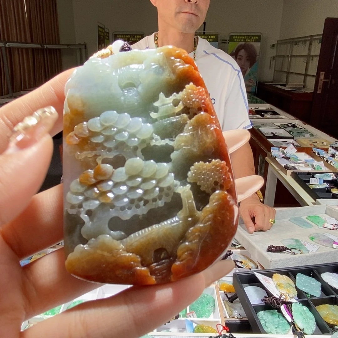 翡翠未镶嵌颈饰翡翠