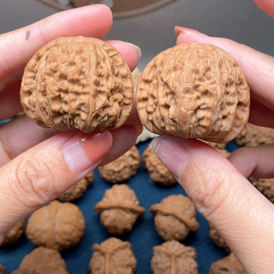 文玩核桃把件8白狮子40