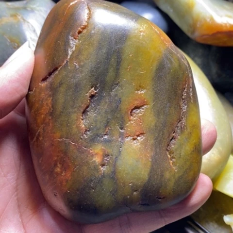 未镶嵌和田玉（糖玉）挂件柳
