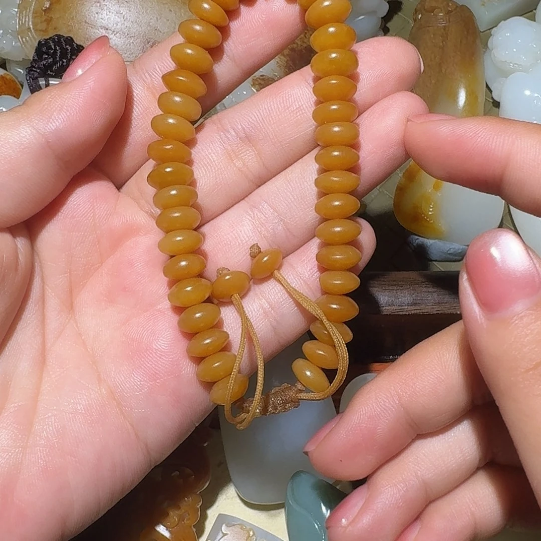 水***笑颈饰未镶嵌和田玉