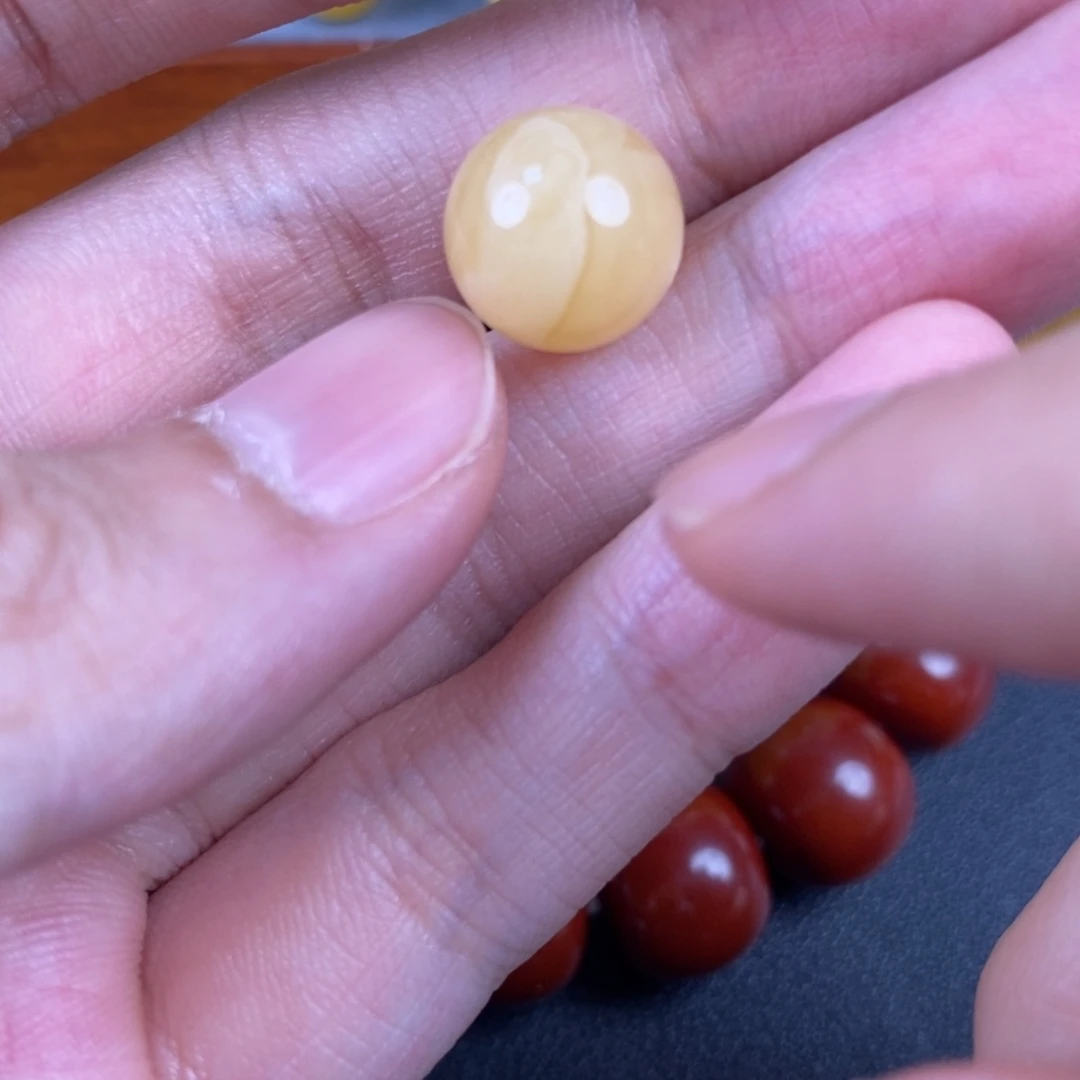 琥珀未镶嵌裸石微瑕18