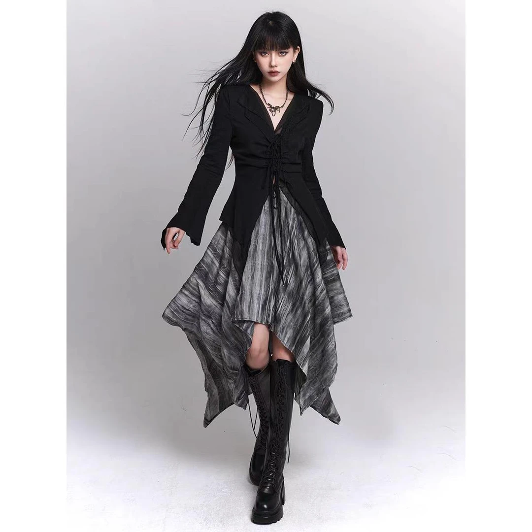 幽灵少女今年流行漂亮套装裙冷淡系女装高级感套装上衣超好看半裙