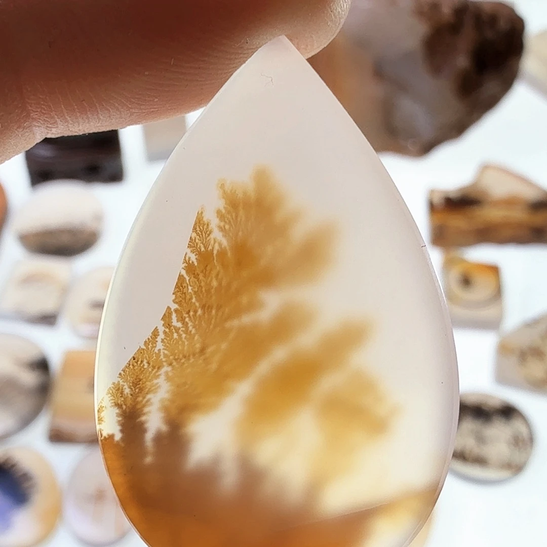 玛瑙/玉髓未镶嵌珠宝半成品