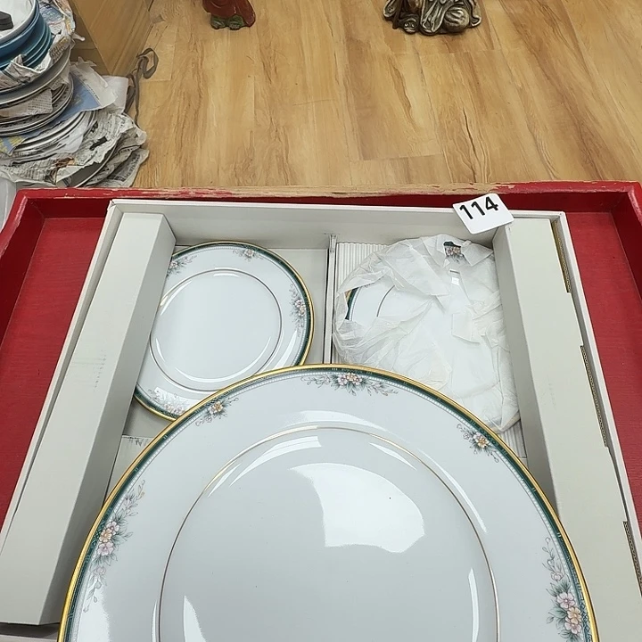 瓷片工艺品摆件瓷器摆件正能量