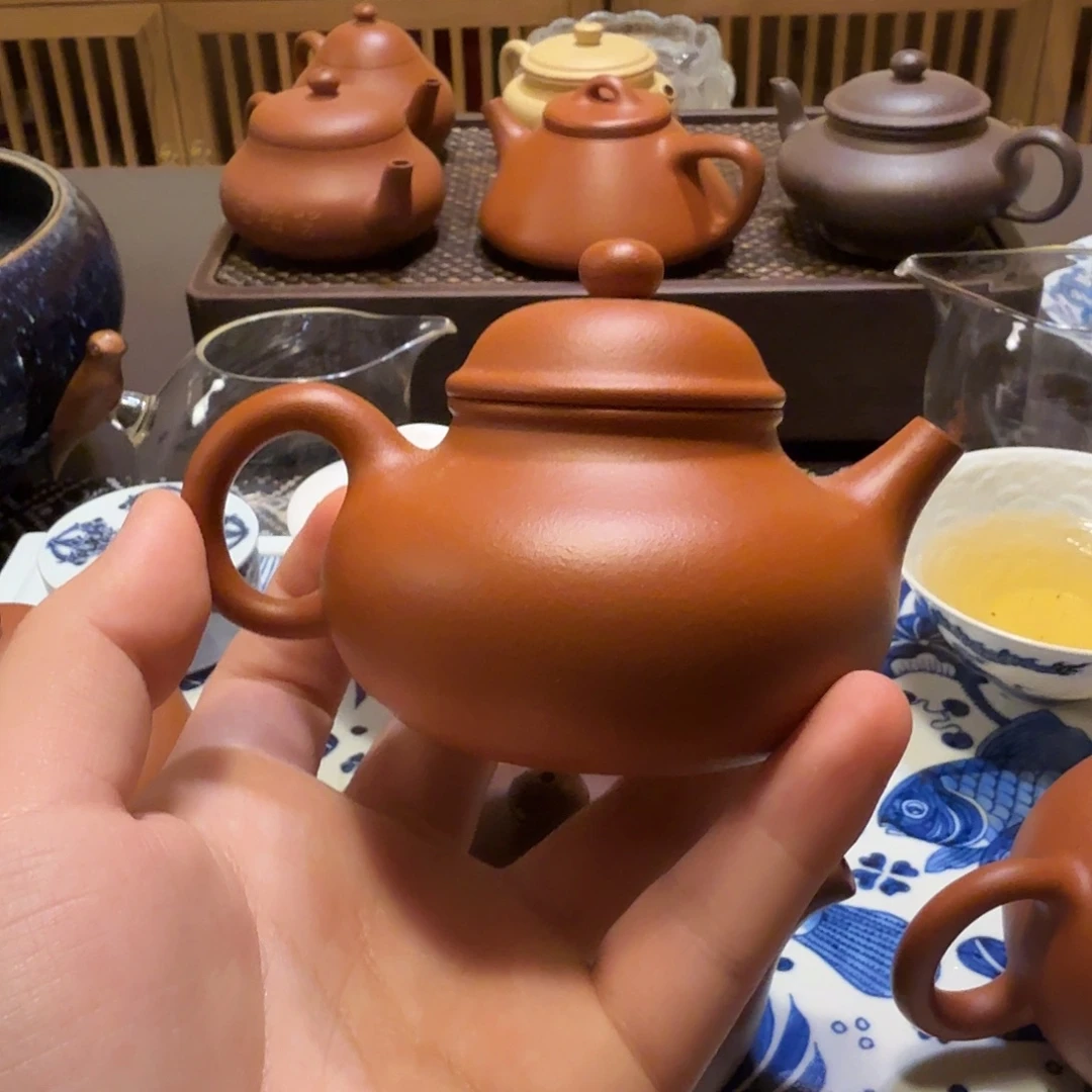 龙***纛瑕疵 120毫升 半手 容天 朱泥壶
