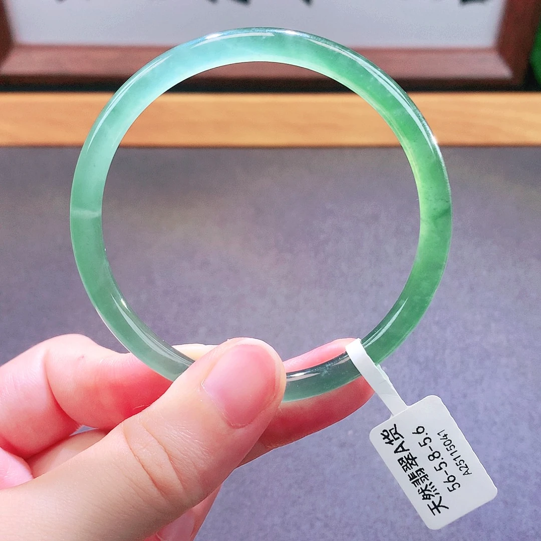 翡翠未镶嵌手镯天然翡翠