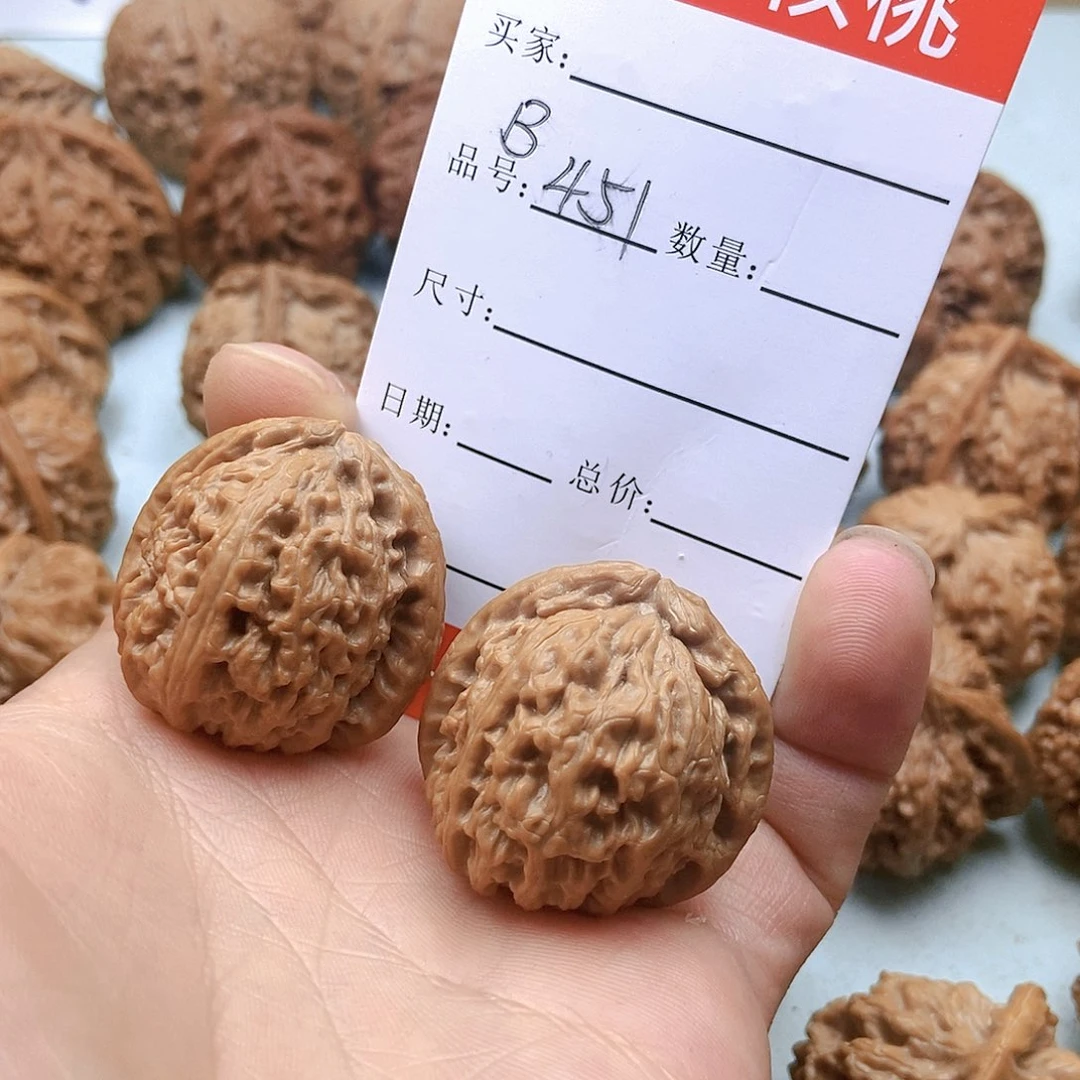 文玩核桃吊坠451号全品三角白33尺
