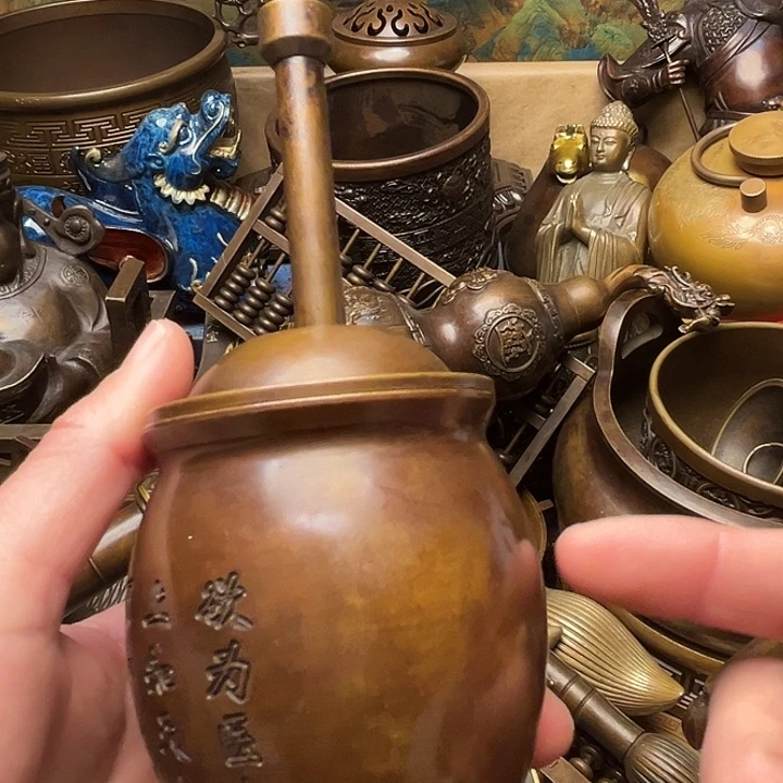 精美铜器批发档口