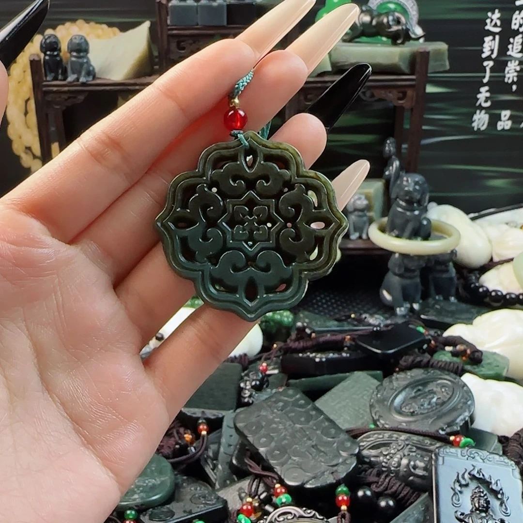 颈饰未镶嵌和田玉