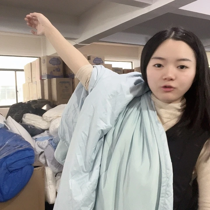蓝色凉感被子135*200。下7号啦啦啦啦