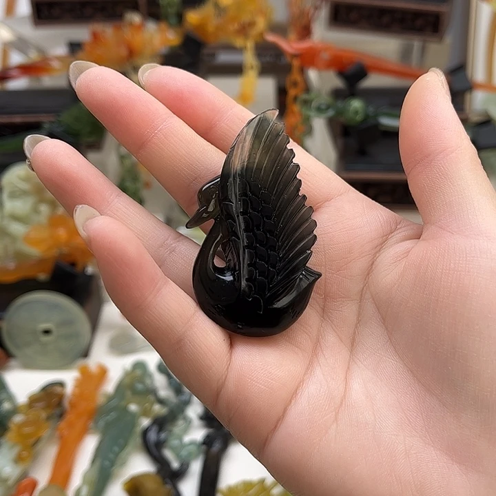 蛇纹石玉岫玉挂坠未镶嵌