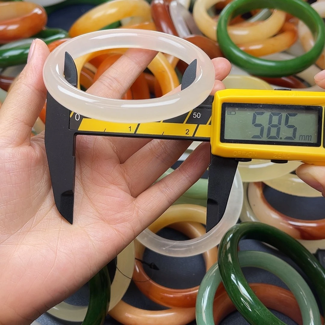 未镶嵌石英质玉（黄龙玉）手镯双11全场98元买三送一162