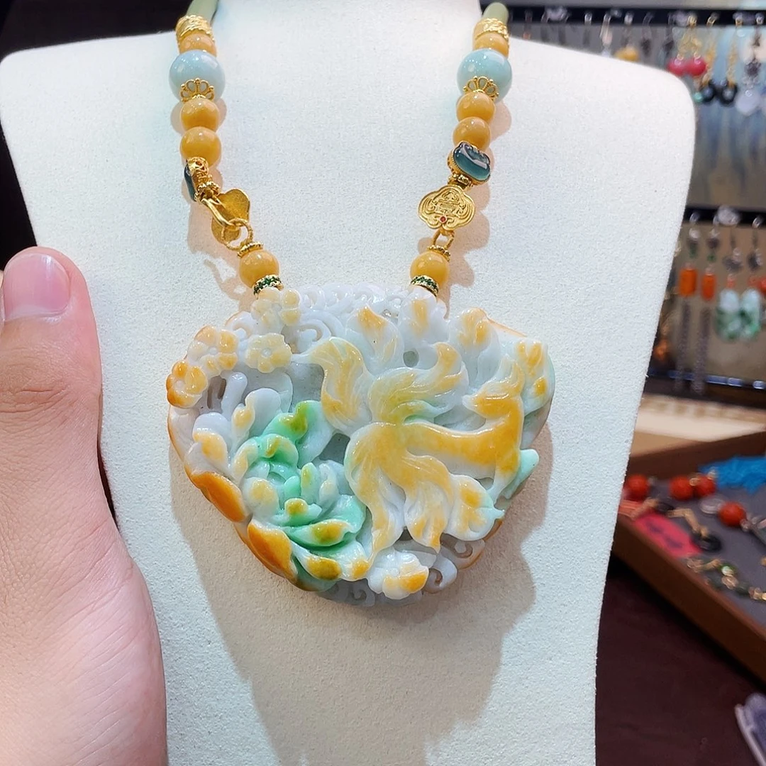 翡翠颈饰未镶嵌翡翠