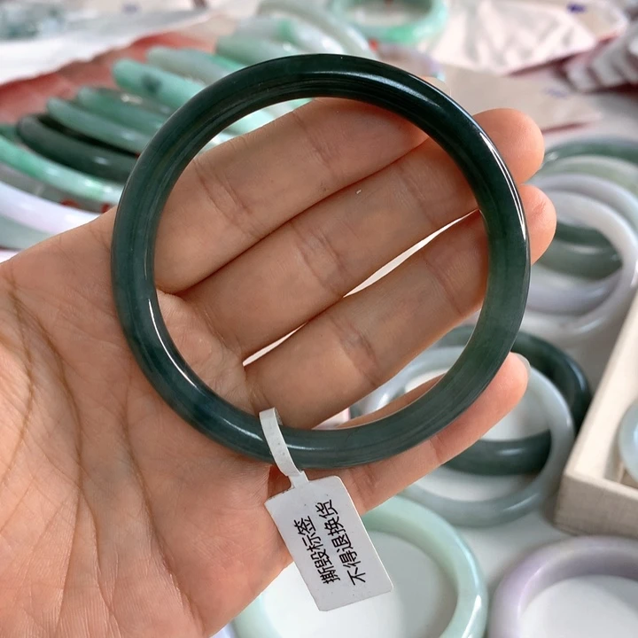 翡翠未镶嵌手镯圆条58.5