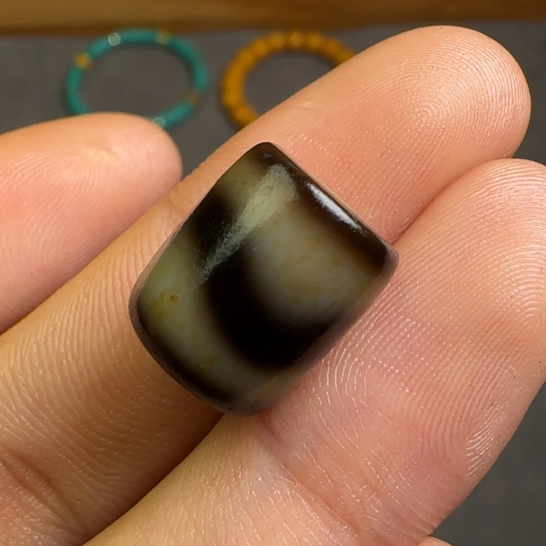 吊坠菩提根/象牙果东*