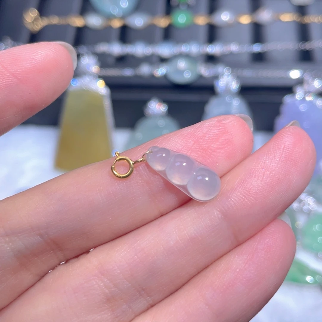 翡翠18K金镶嵌颈饰翡翠