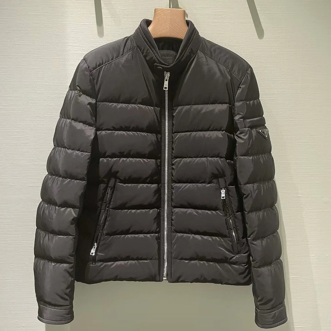未使用 Prada/普拉达 男士黑色经典袖标立领羽绒服